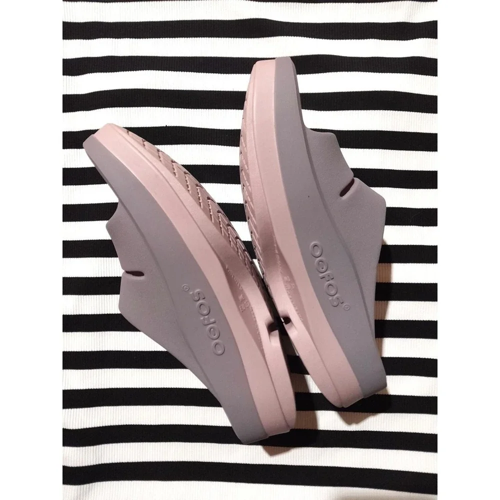 OOFOS Women's Gray and Pink Slide Slippers - Picture 5 of 8